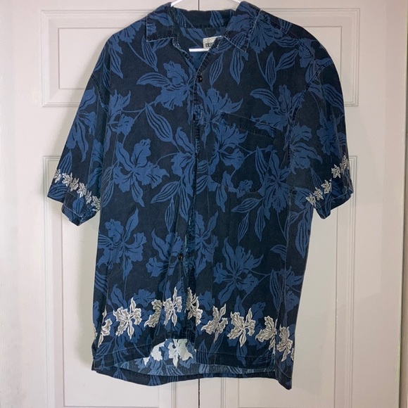MENS Hawaiian Button up - Picture 1 of 3